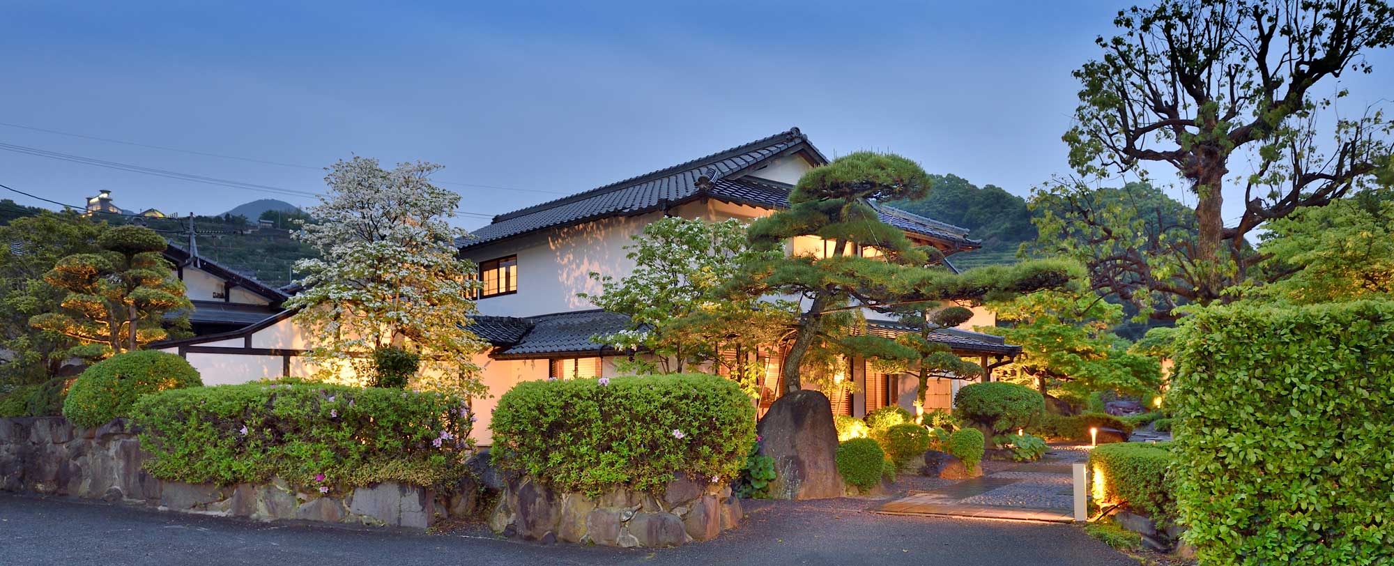 小天温泉 那古井館 外観