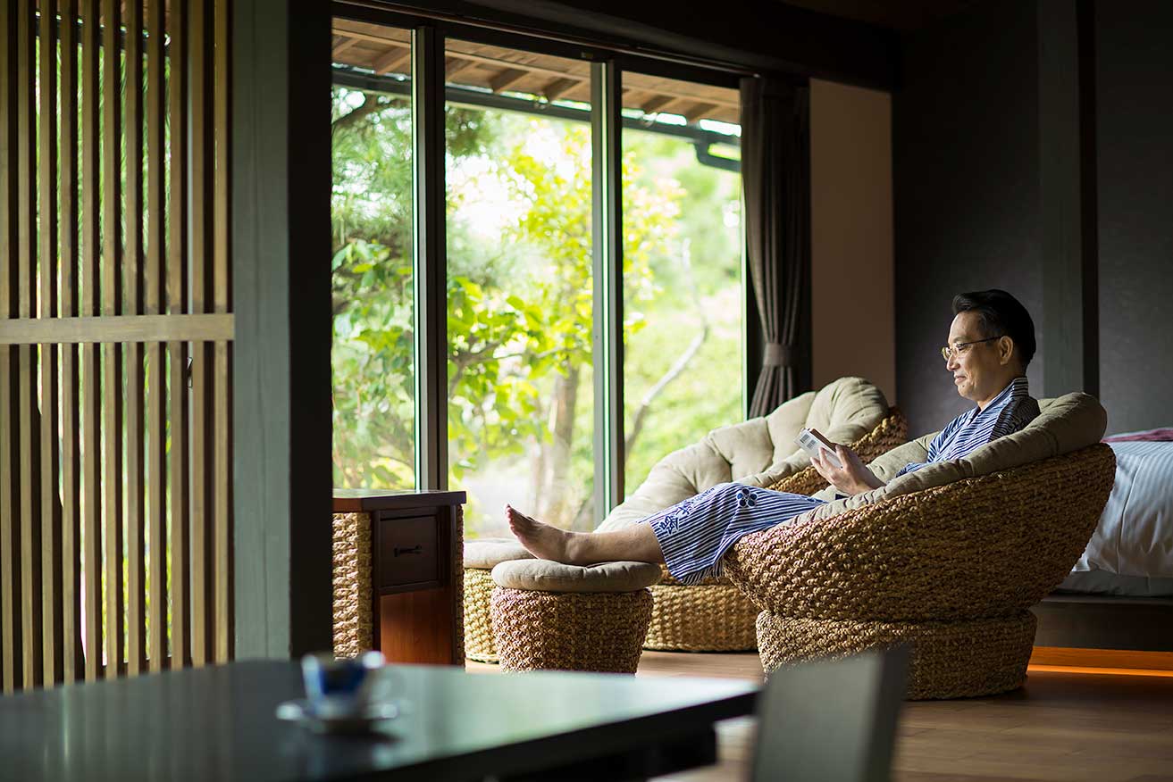 那古井間　桐の間