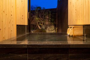 那古井間 草枕の間