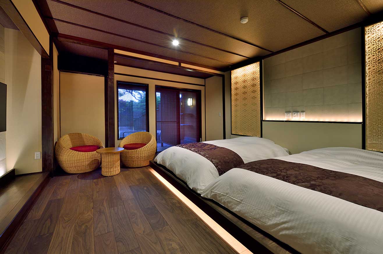 那古井間　松の間