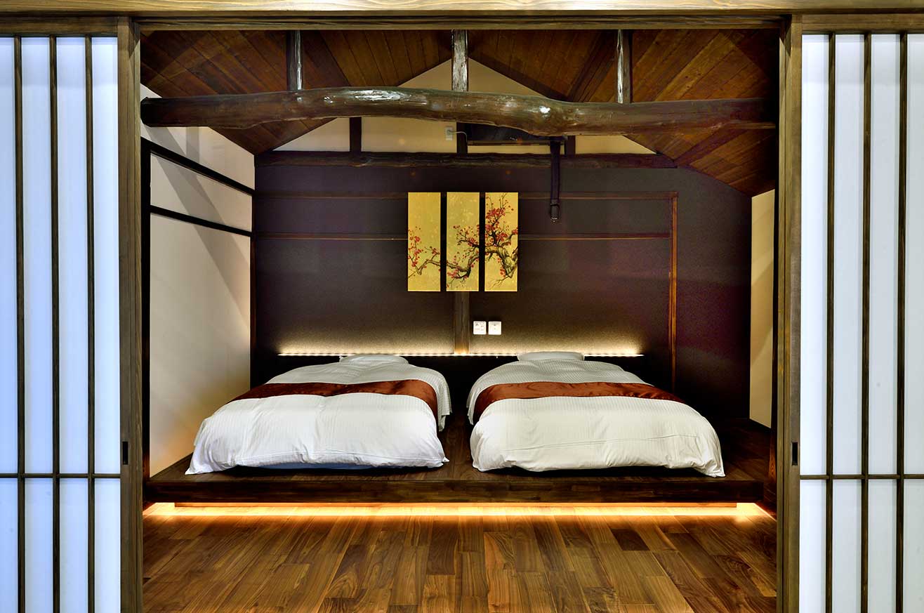 那古井間　桜の間