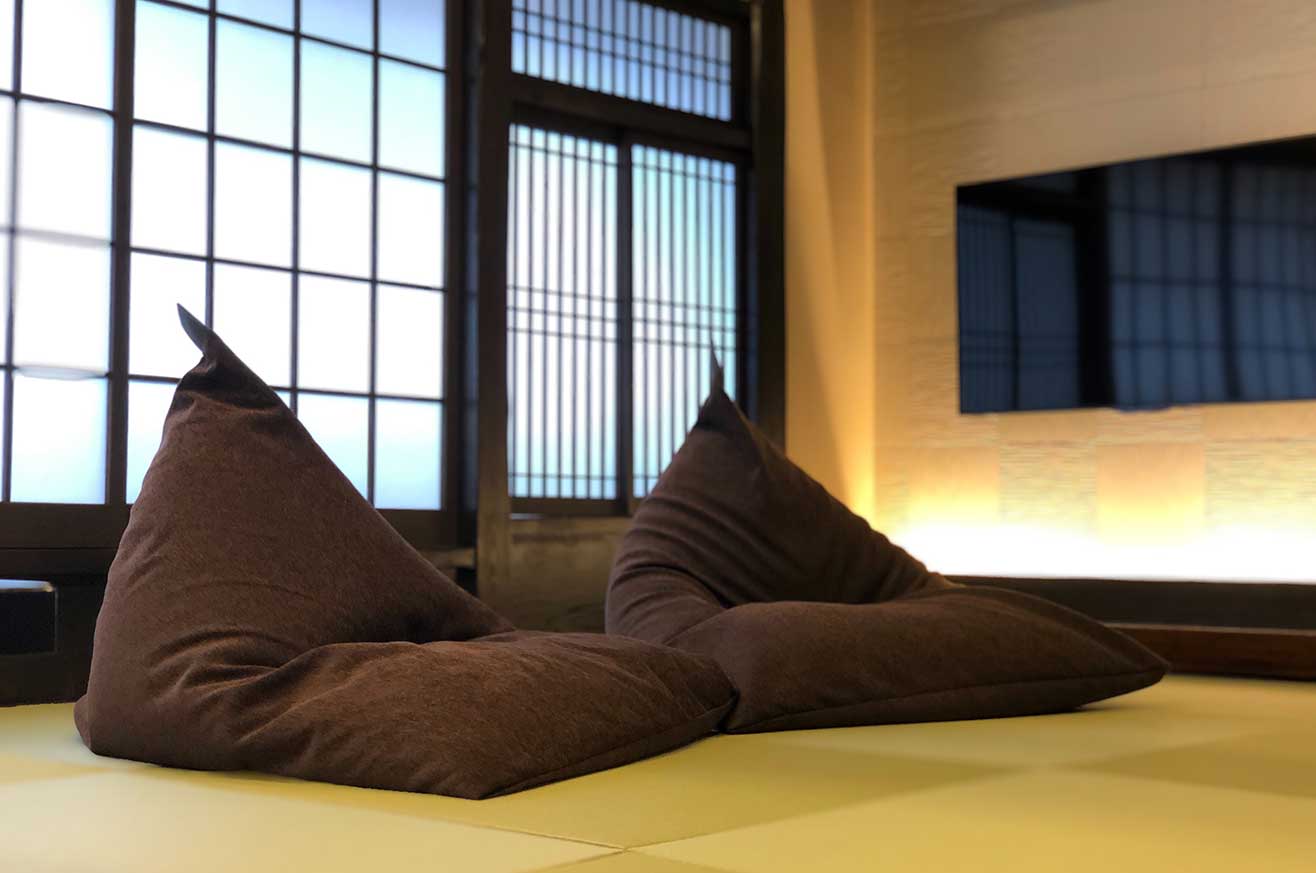 那古井間　桜の間